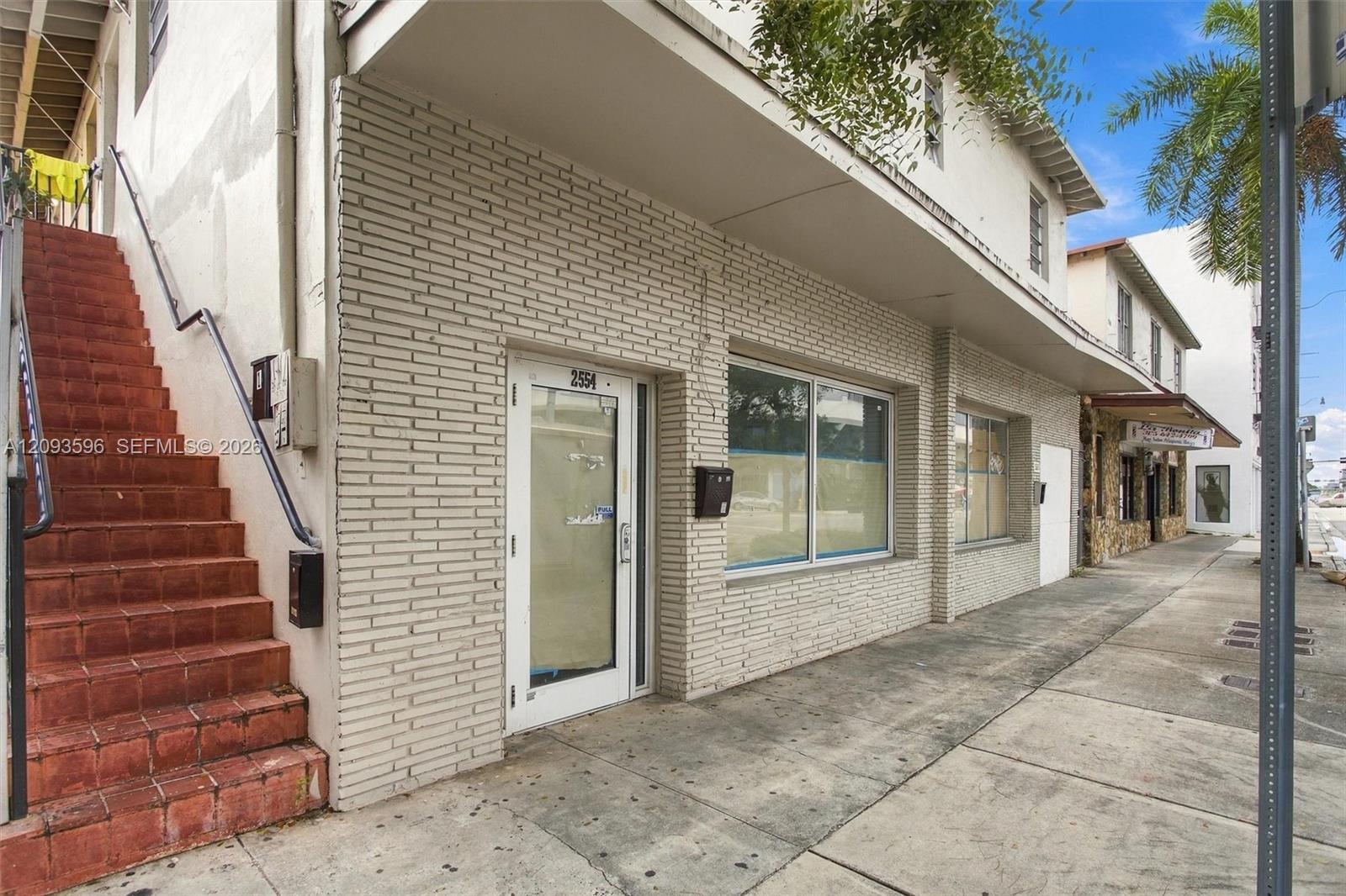 2554 SW 8th Street