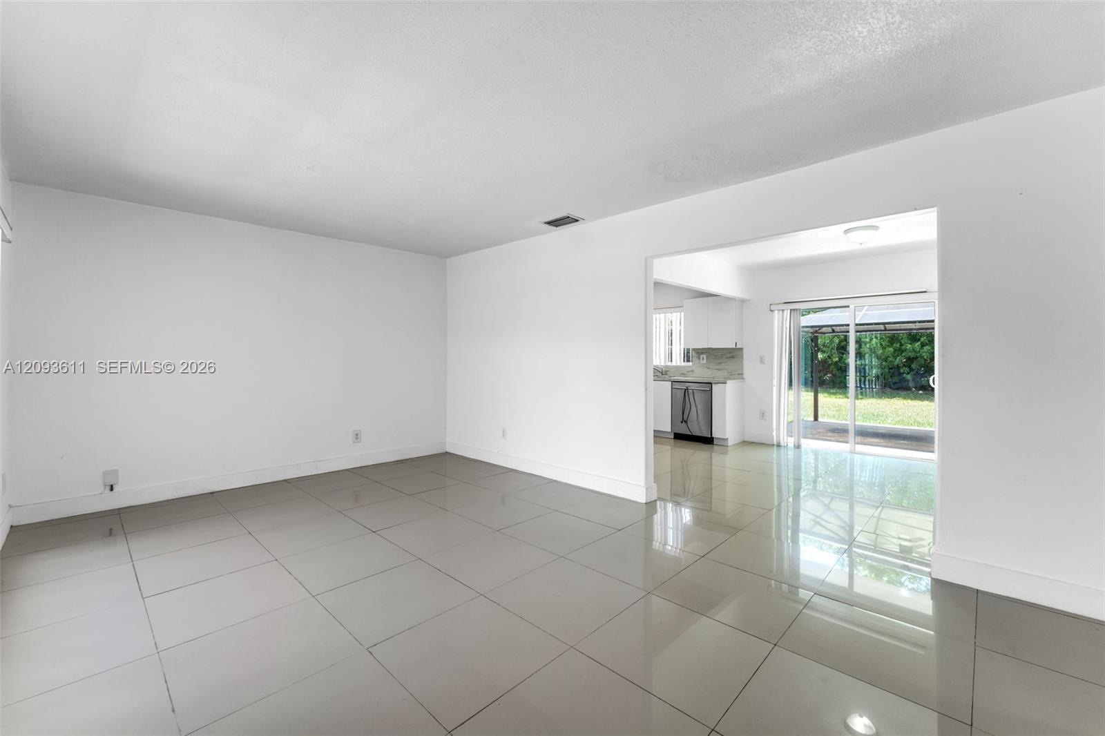 15543 SW 107th Court gallery image #7