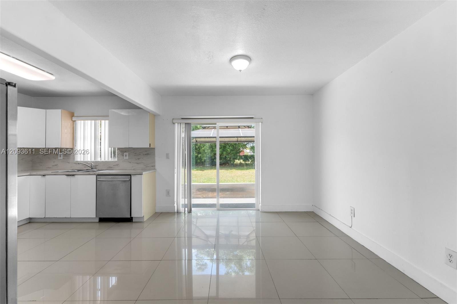 15543 SW 107th Court gallery image #9