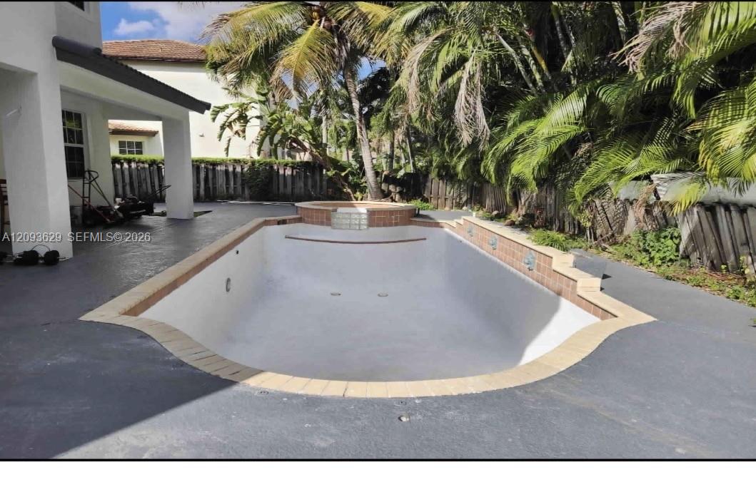 16231 NW 84th Court