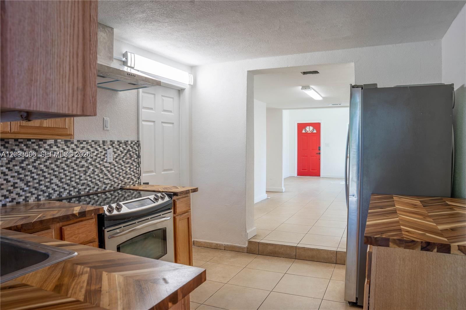 861 W 32nd Street