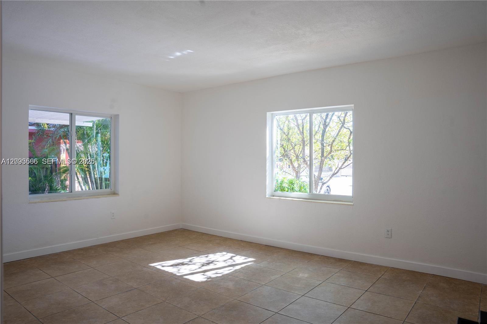 861 W 32nd Street
