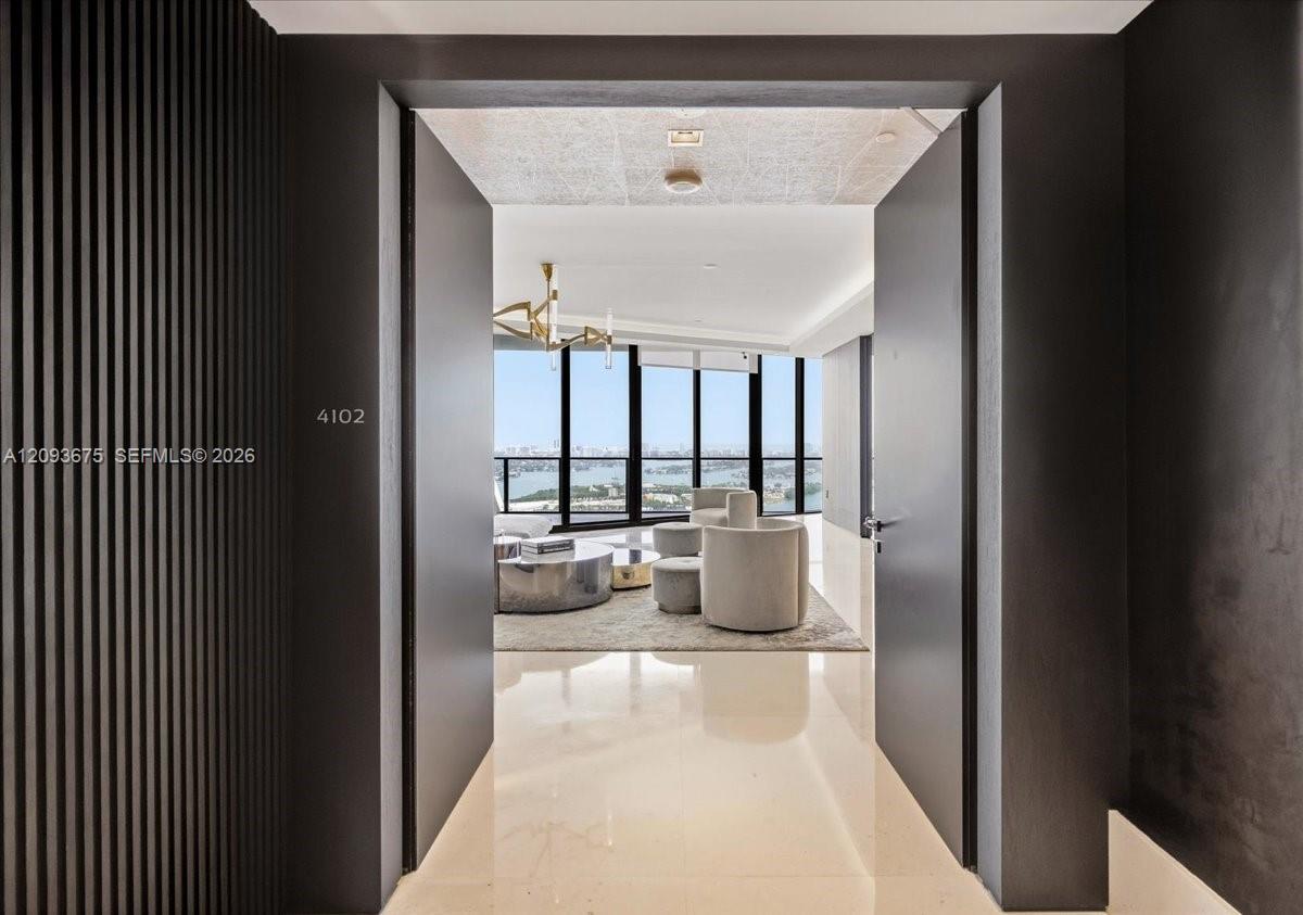 1000 Biscayne Boulevard gallery image #1