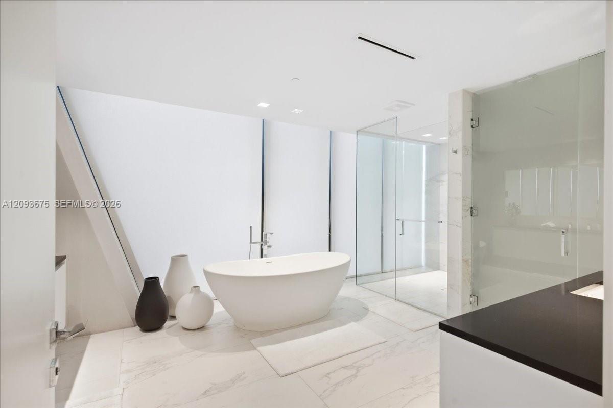 1000 Biscayne Boulevard gallery image #19