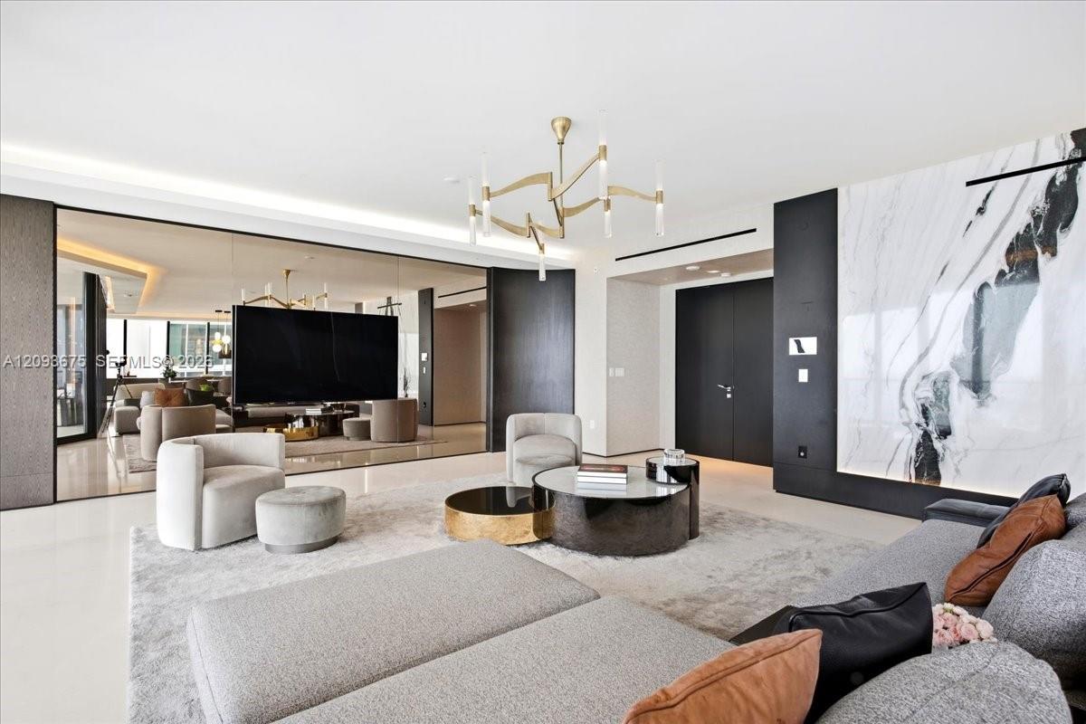 1000 Biscayne Boulevard gallery image #3