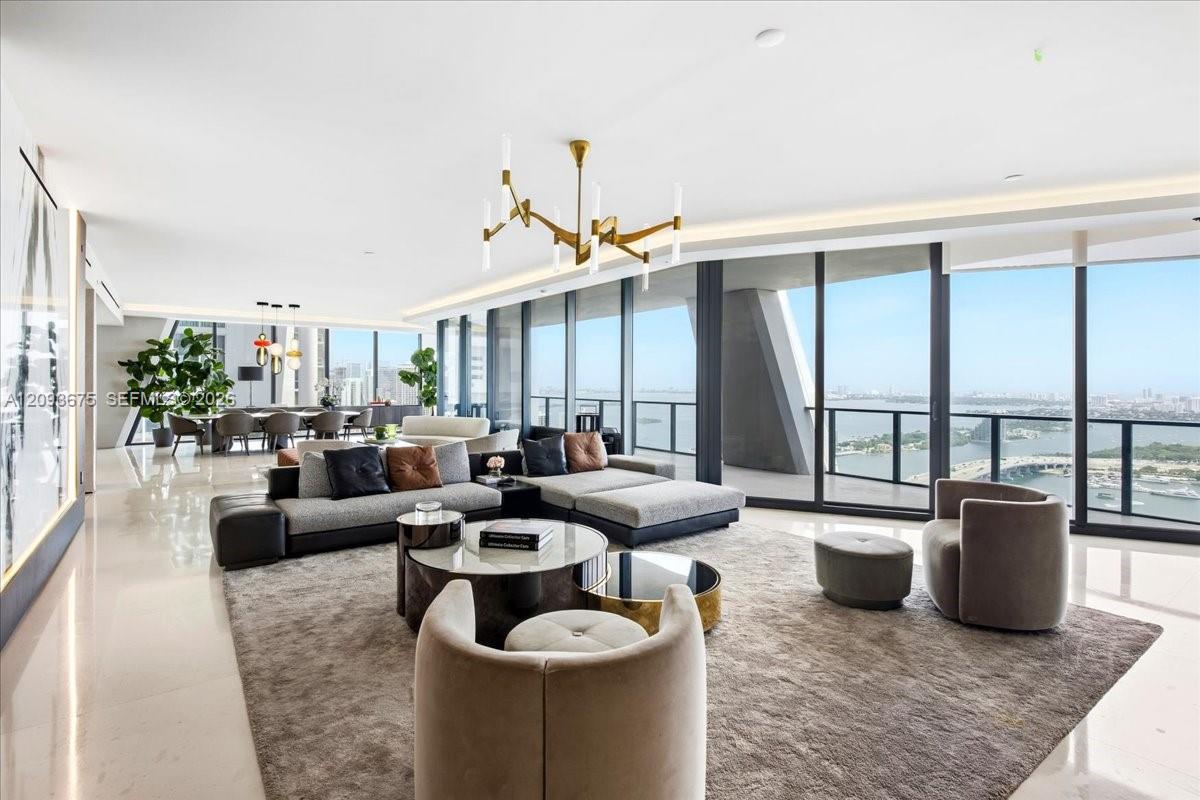 1000 Biscayne Boulevard gallery image #6