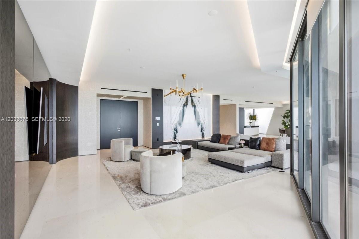 1000 Biscayne Boulevard gallery image #7