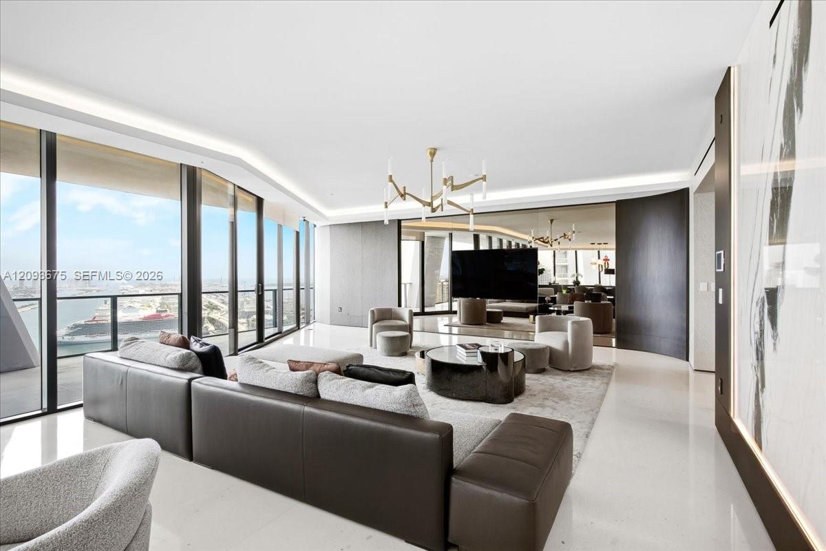 1000 Biscayne Boulevard gallery image #8