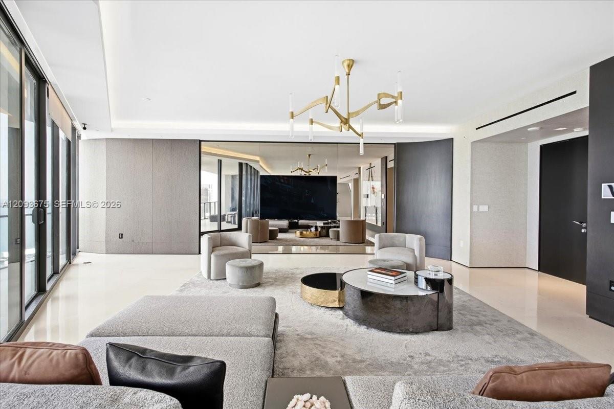 1000 Biscayne Boulevard gallery image #9