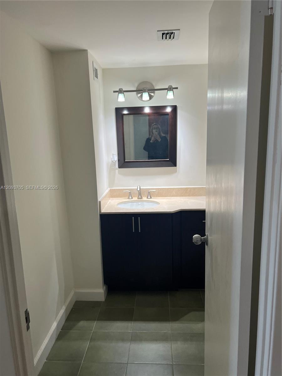 18021 Biscayne Boulevard
