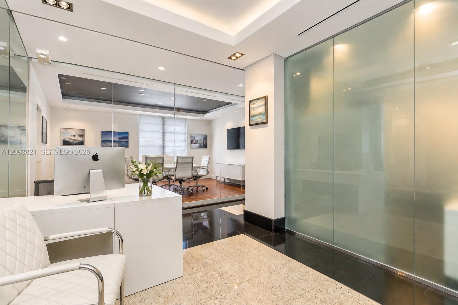 1000 Brickell Avenue gallery image #1
