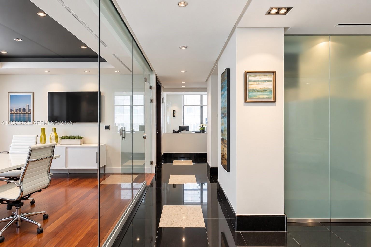 1000 Brickell Avenue gallery image #4