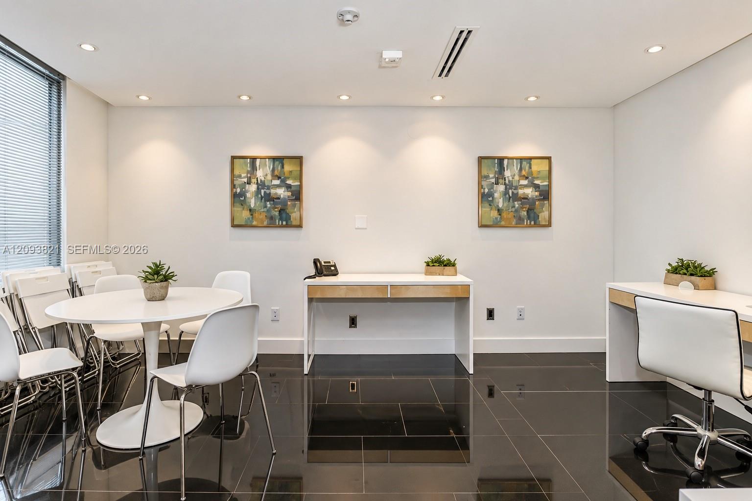 1000 Brickell Avenue gallery image #8