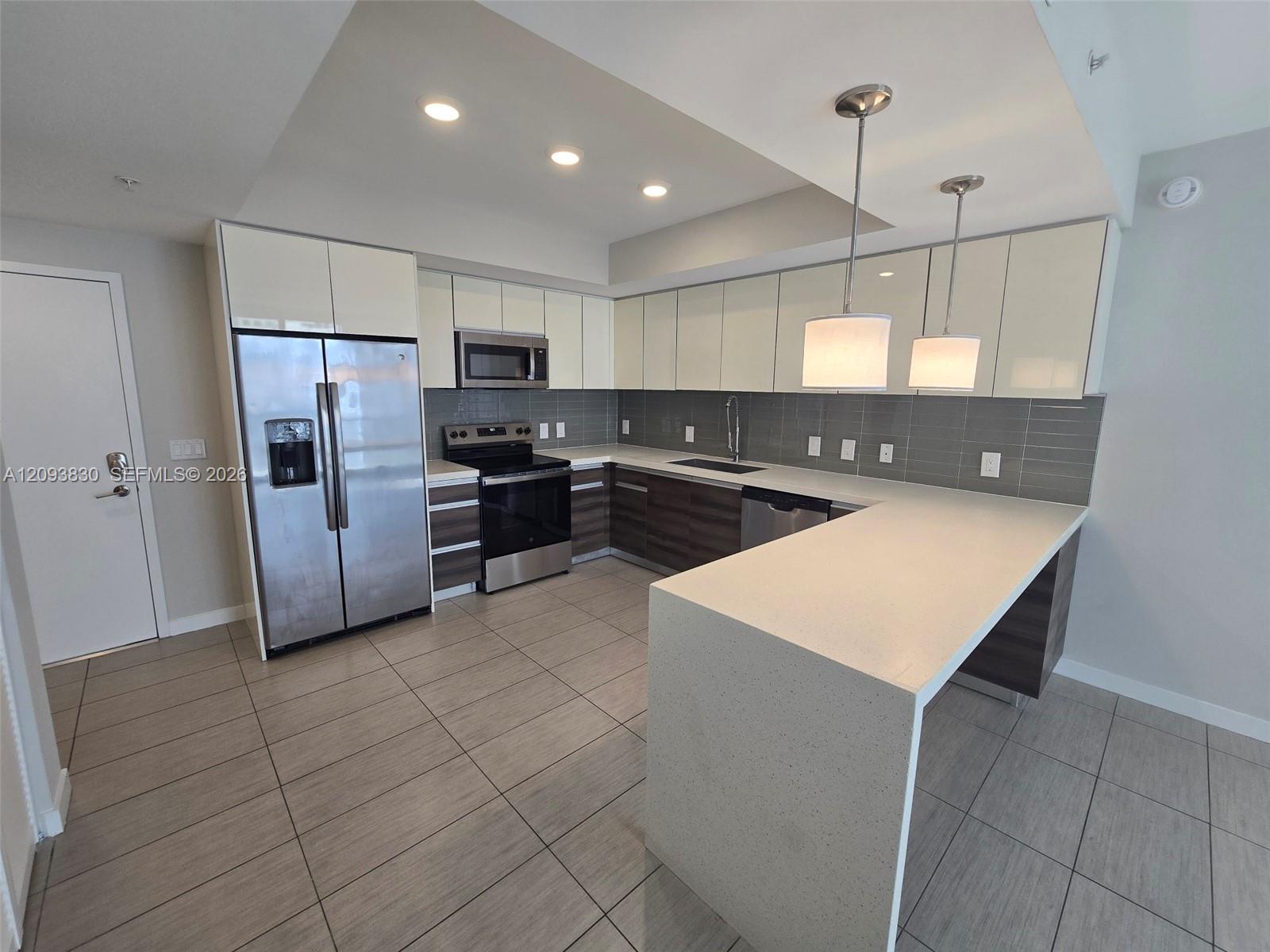 117 SW 10th Street gallery image #10