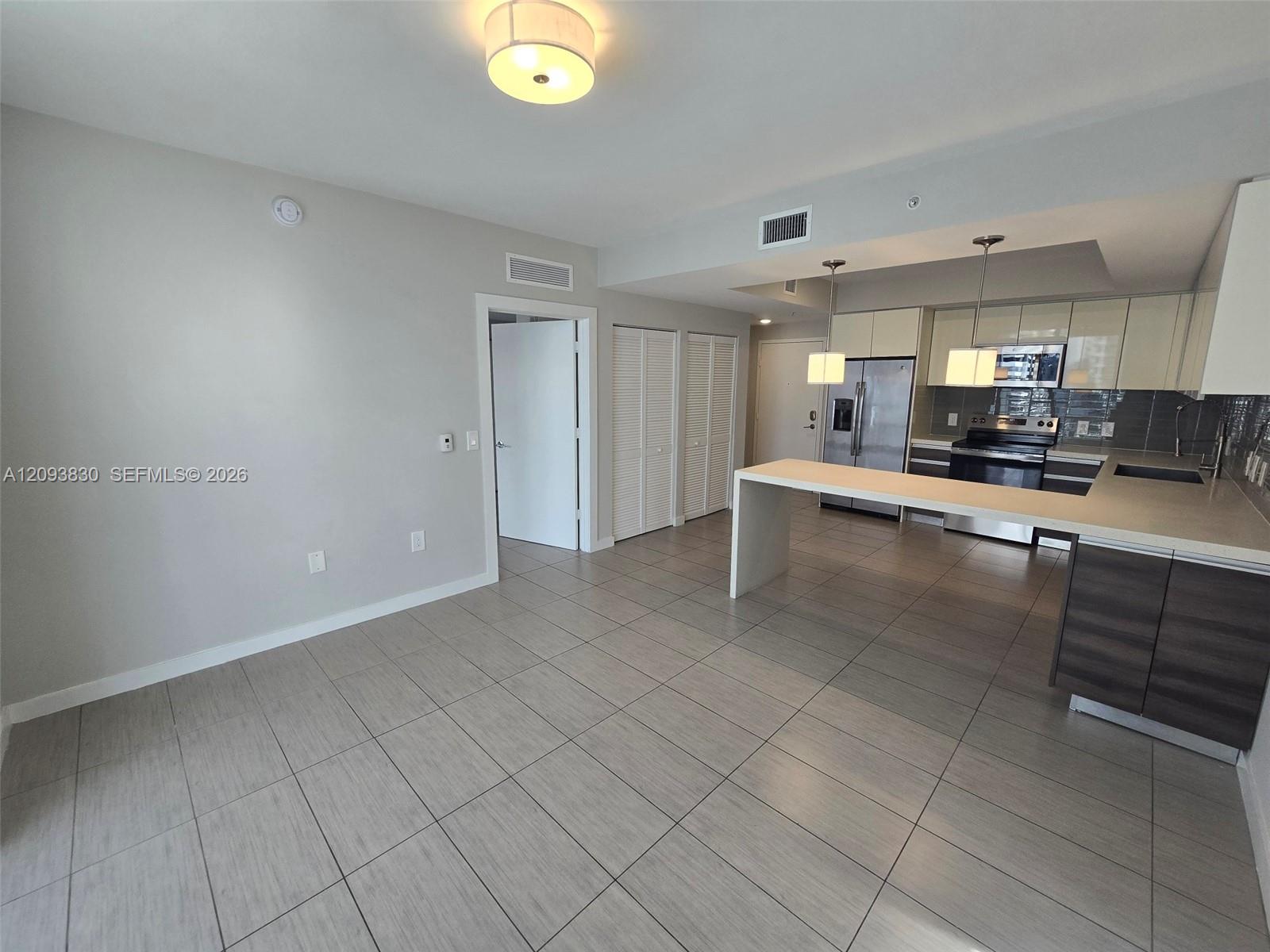 117 SW 10th Street gallery image #11