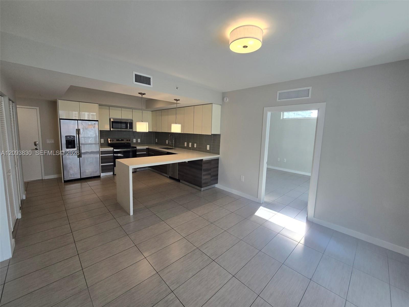 117 SW 10th Street gallery image #12