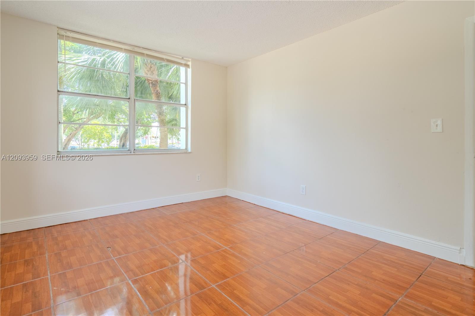 482 NW 165th St Road