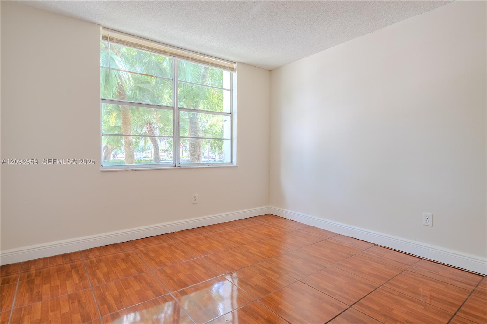 482 NW 165th St Road