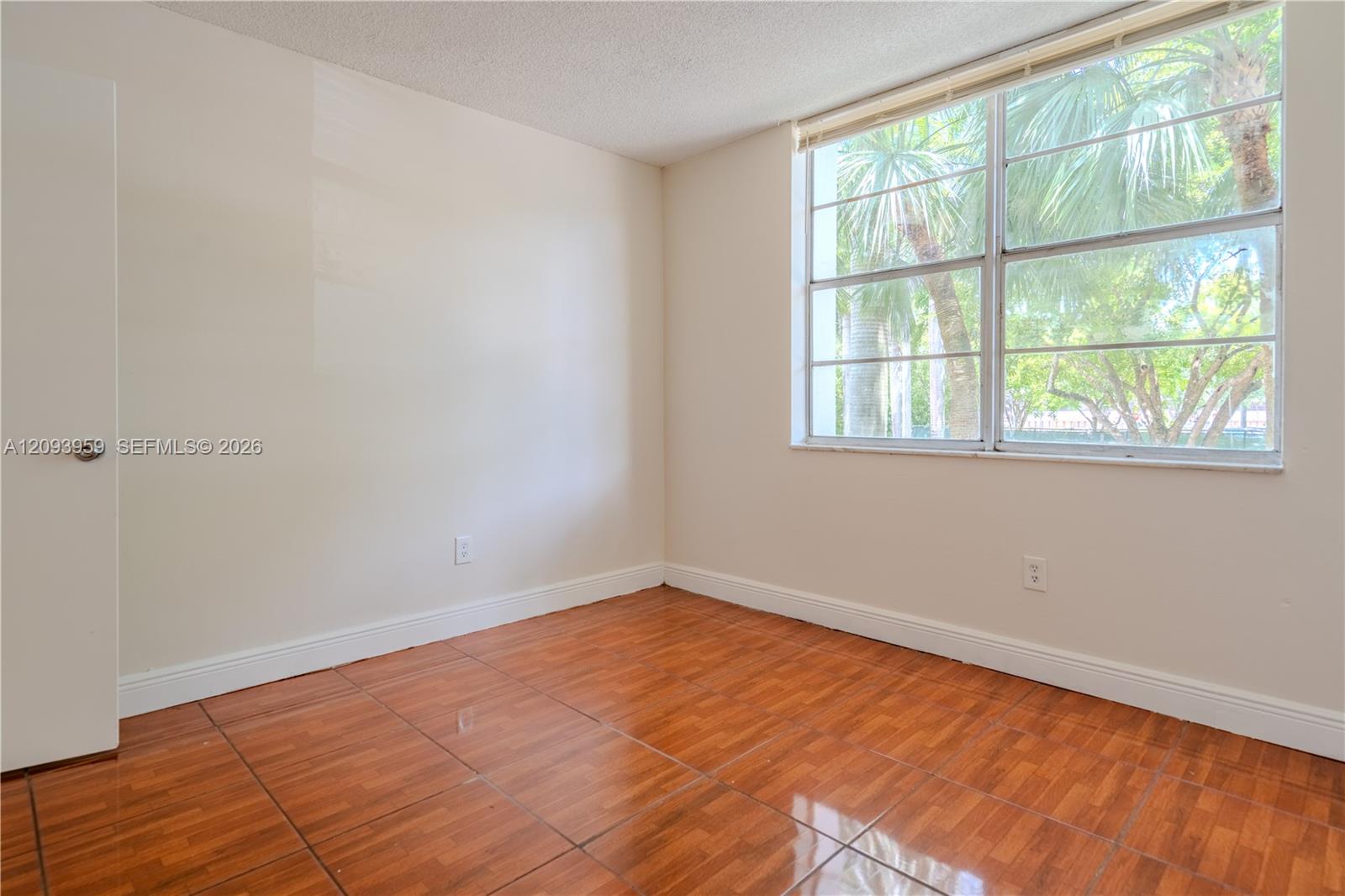 482 NW 165th St Road