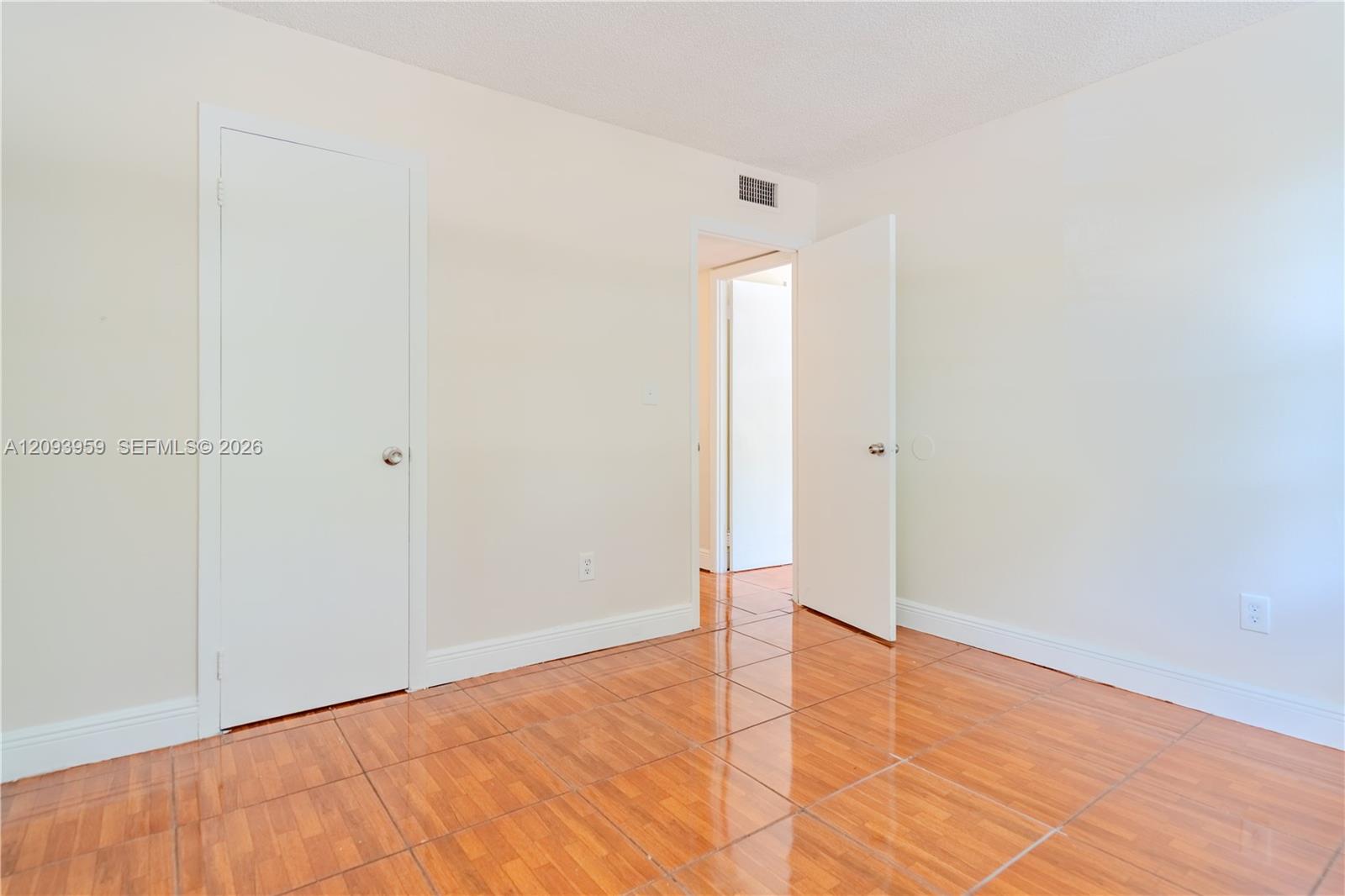 482 NW 165th St Road