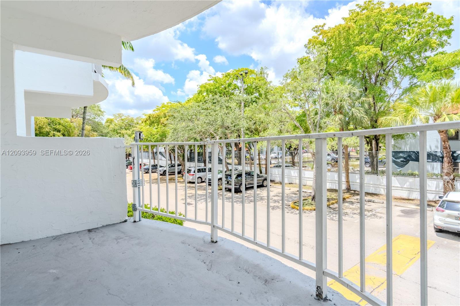 482 NW 165th St Road