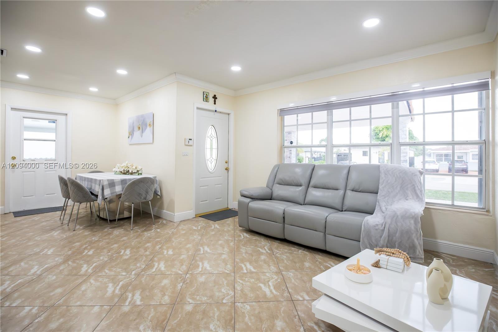 188 E 59th Street