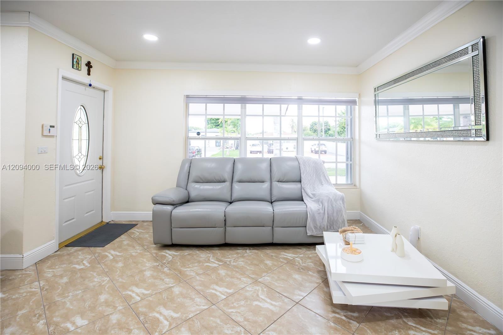 188 E 59th Street