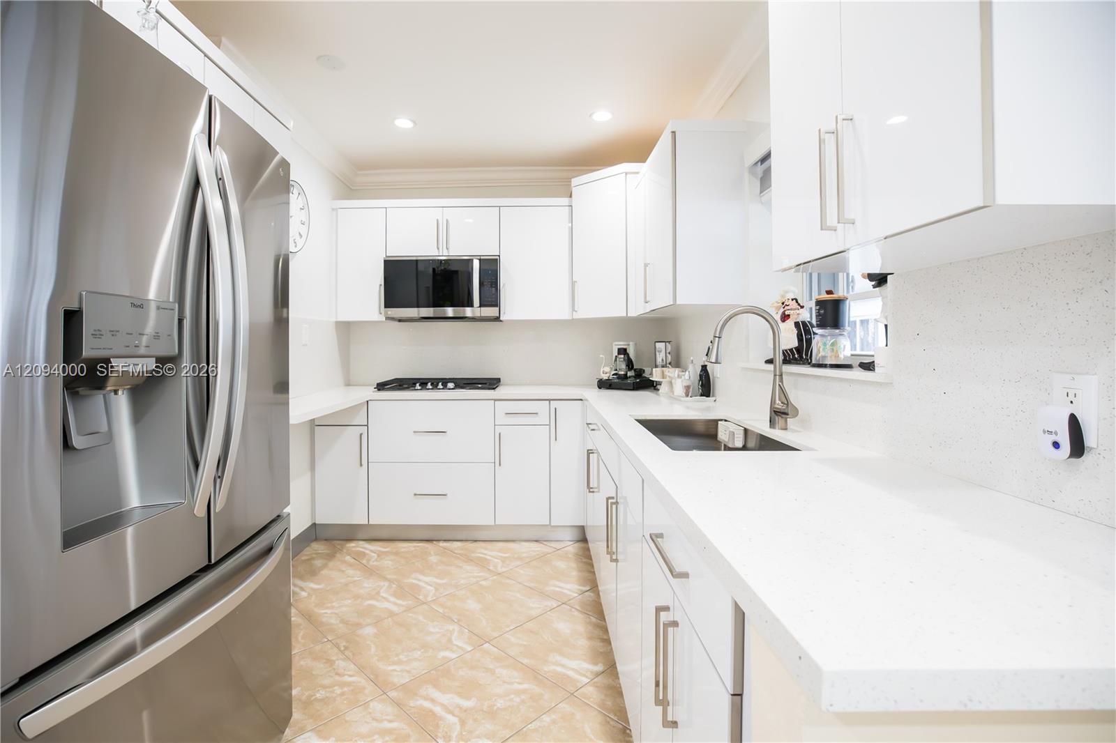 188 E 59th Street