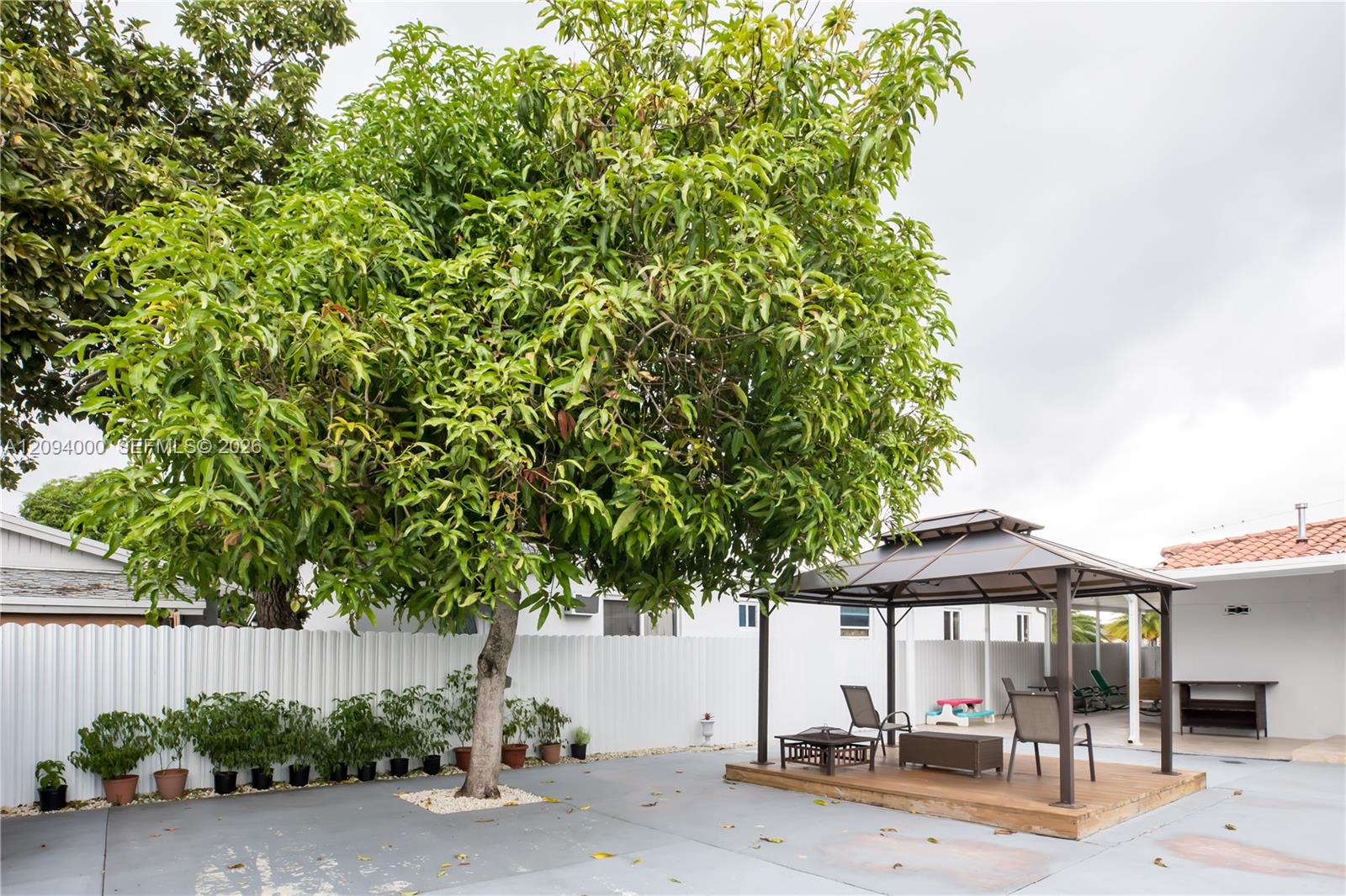 188 E 59th Street