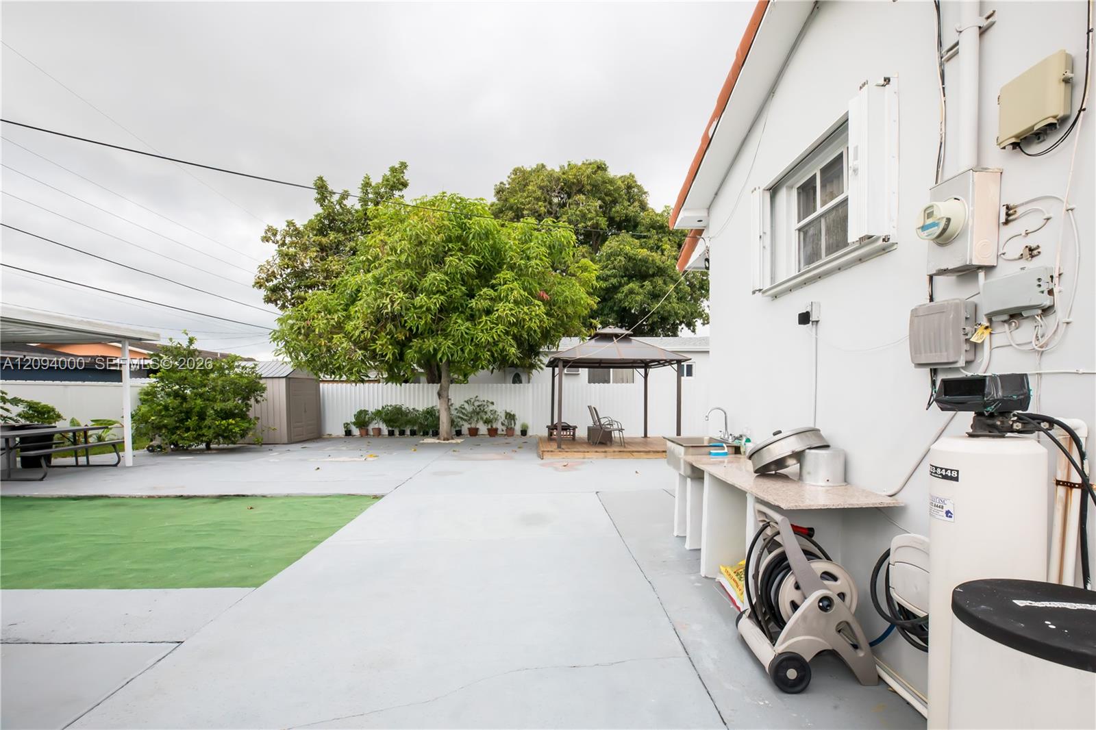 188 E 59th Street