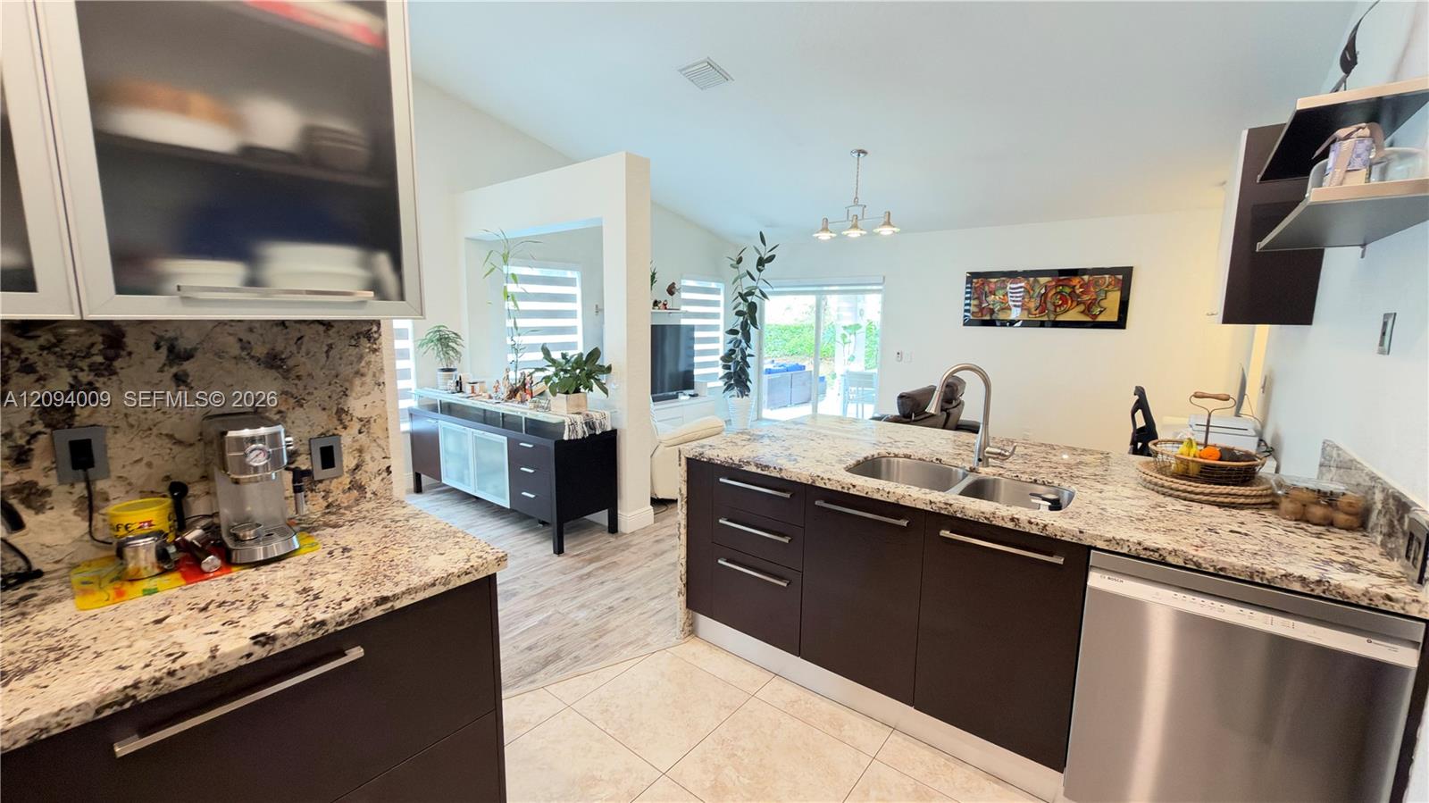 1596 Canary Island Drive gallery image #19