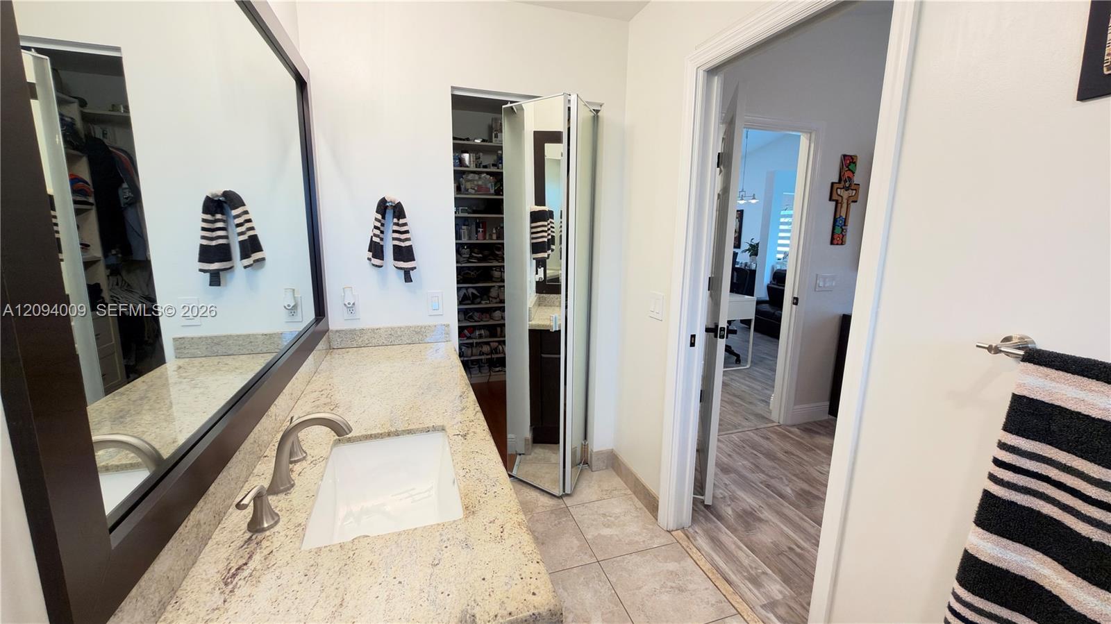 1596 Canary Island Drive gallery image #30