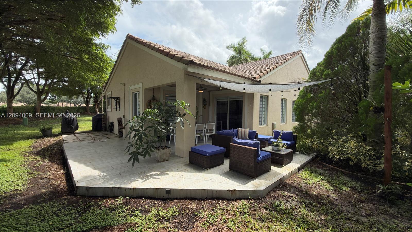 1596 Canary Island Drive gallery image #48