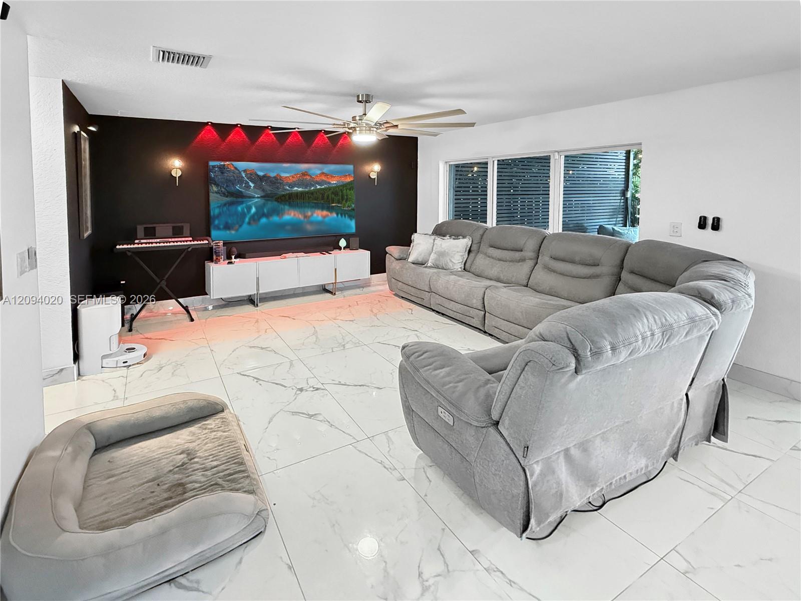 12061 SW 135th Terrace gallery image #10