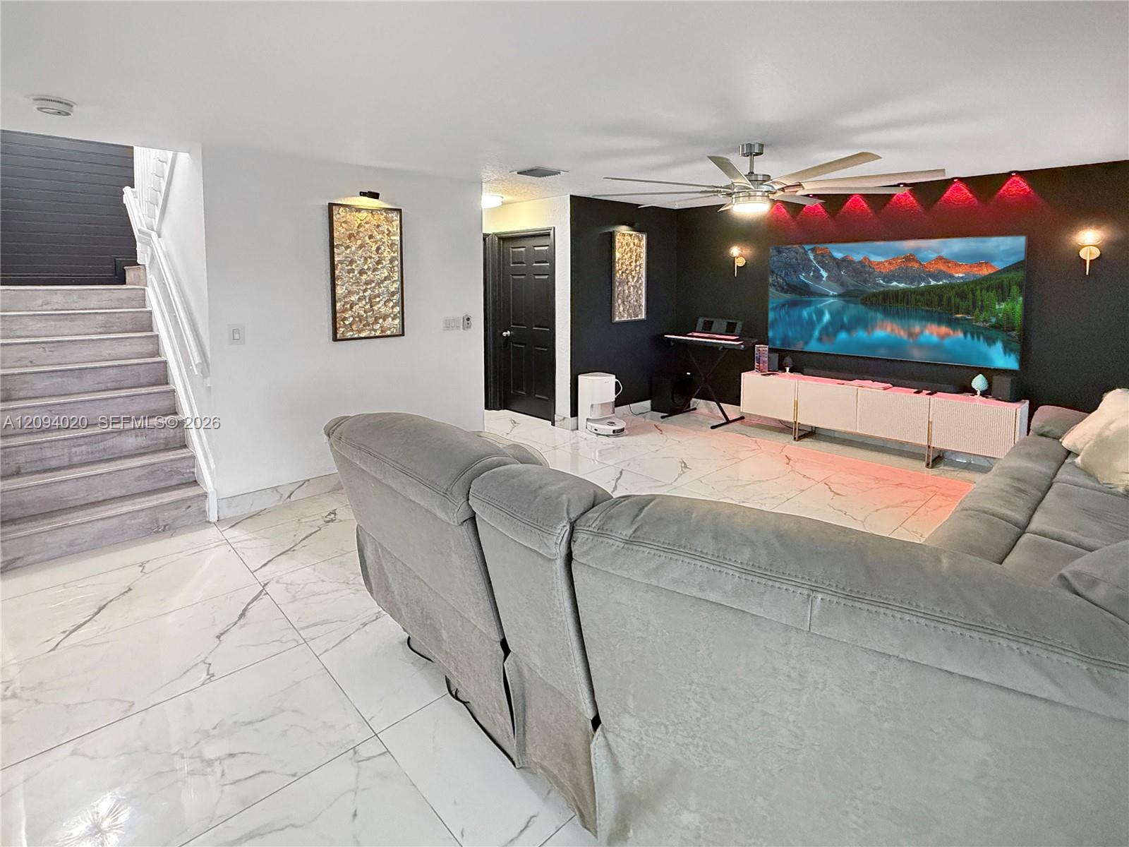12061 SW 135th Terrace gallery image #11