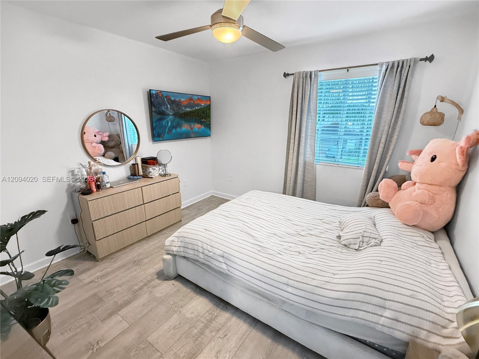 12061 SW 135th Terrace gallery image #18