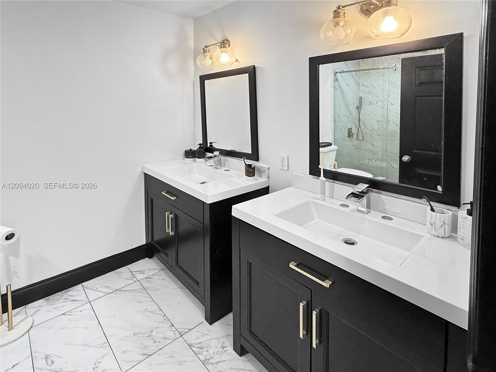 12061 SW 135th Terrace gallery image #20