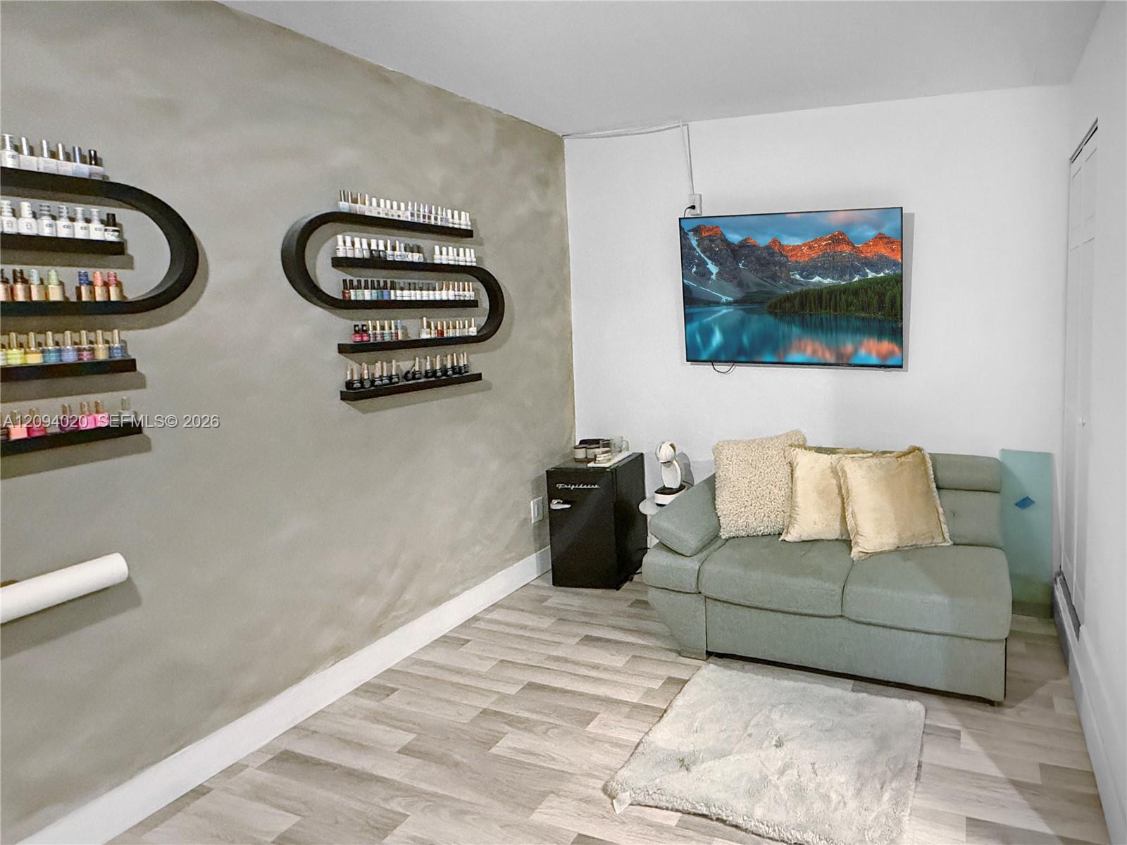 12061 SW 135th Terrace gallery image #23