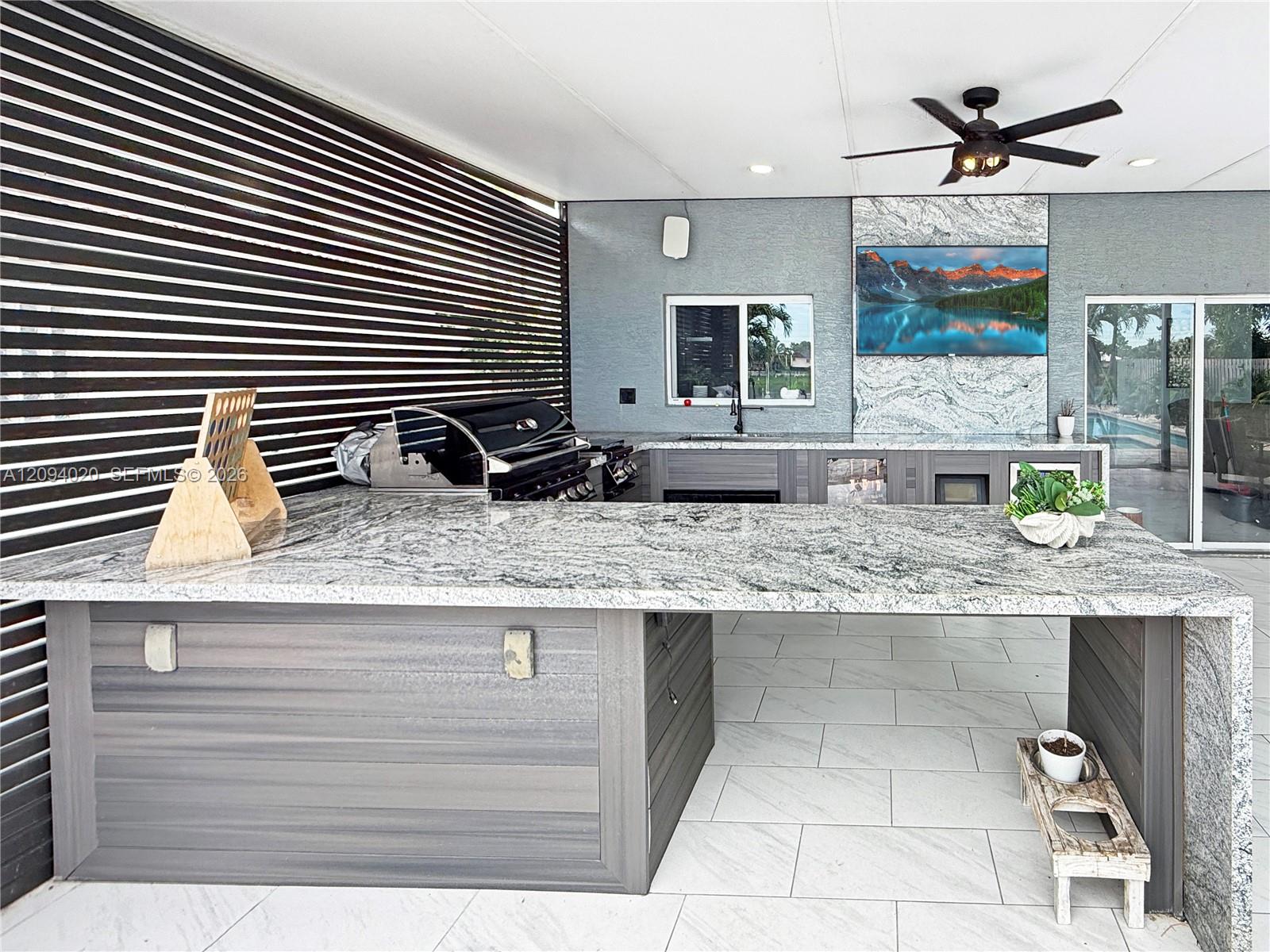 12061 SW 135th Terrace gallery image #26