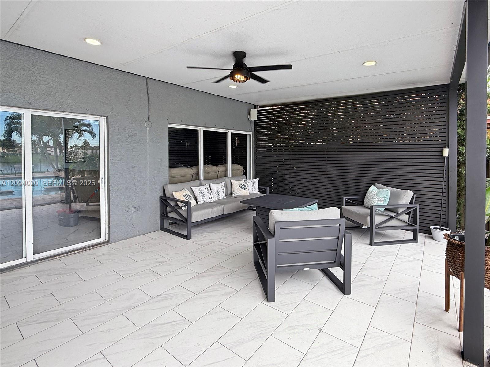 12061 SW 135th Terrace gallery image #27