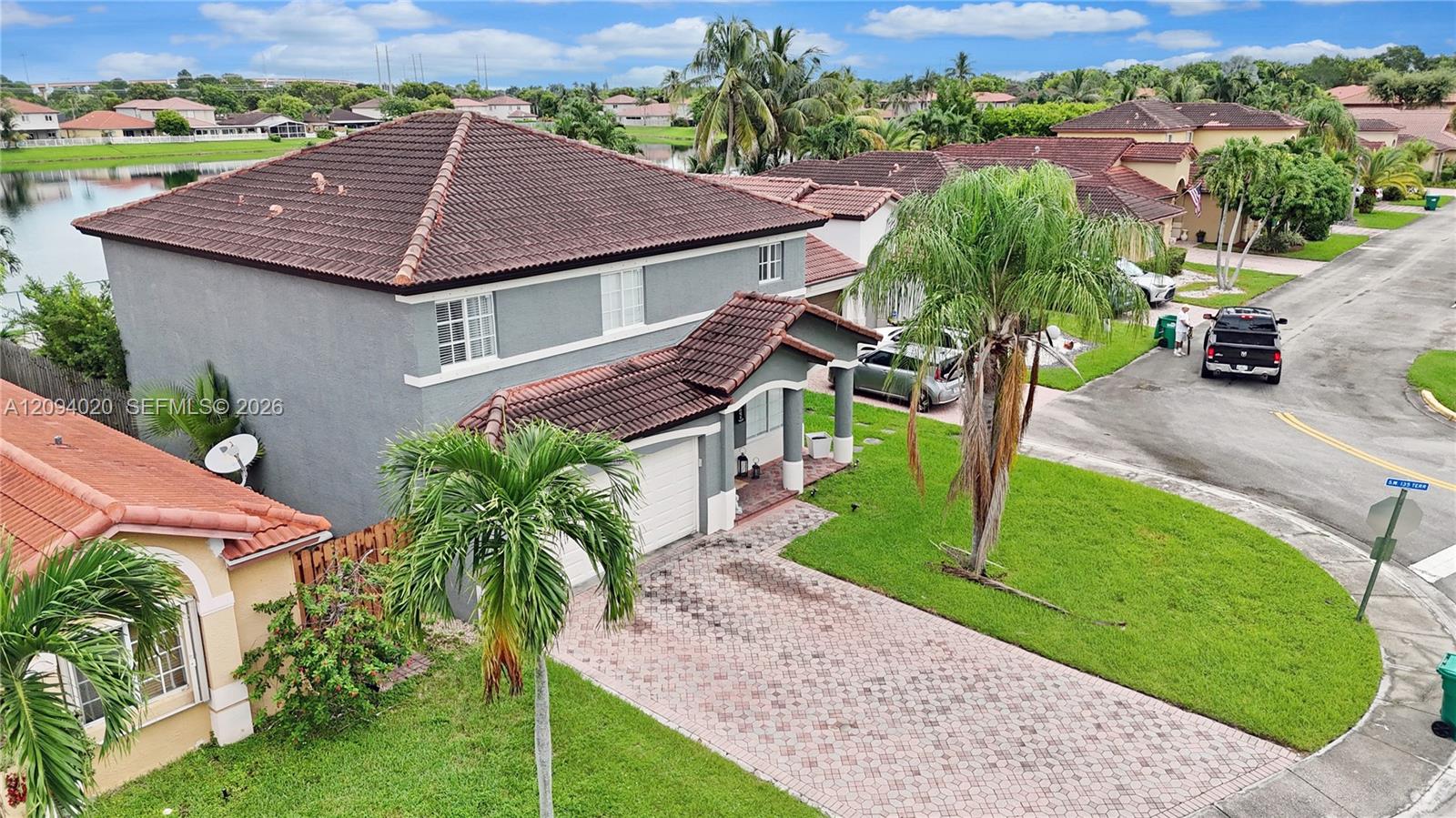 12061 SW 135th Terrace gallery image #32