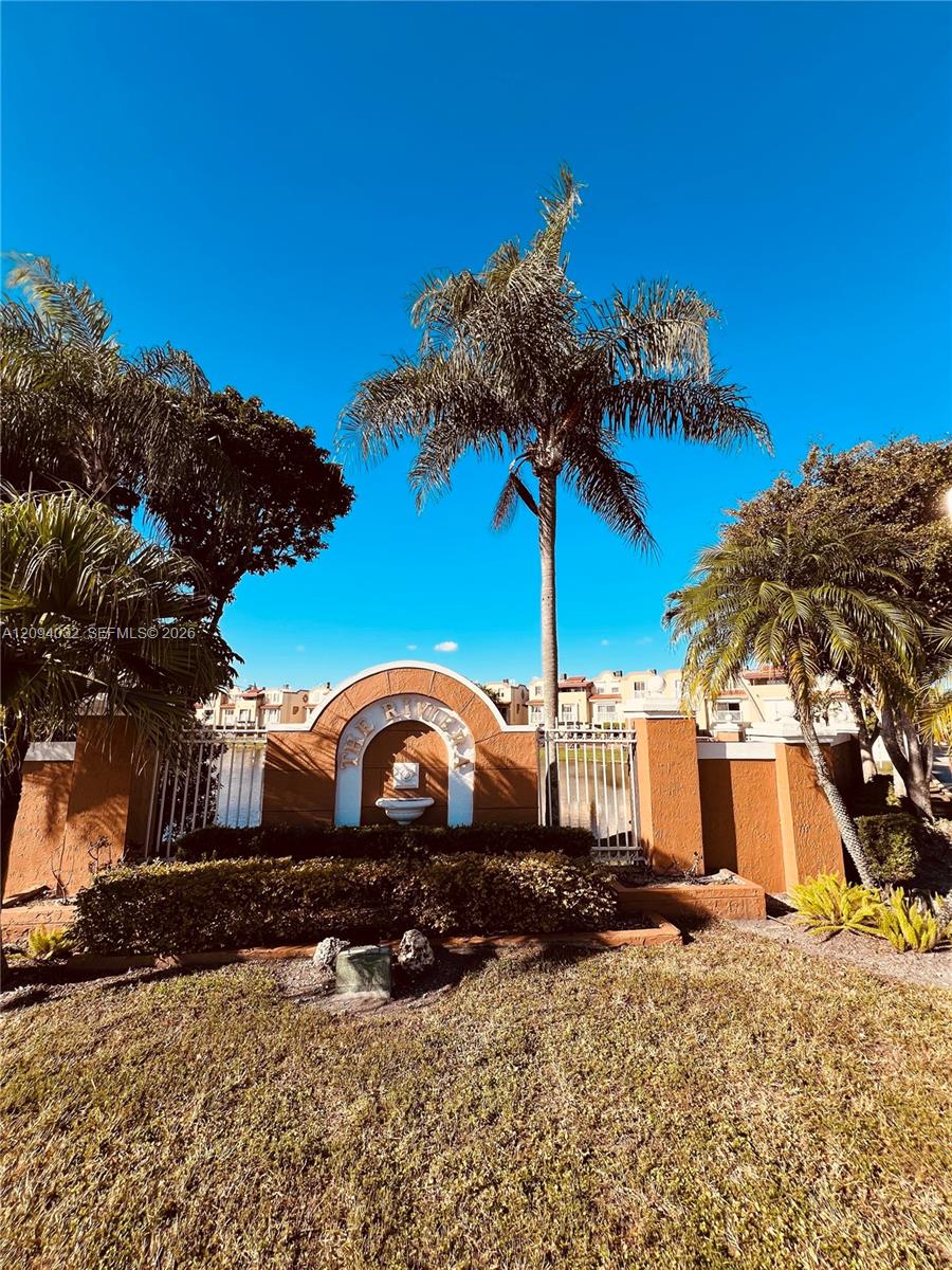 380 NW 85th Place