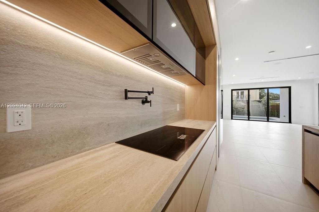1332 NE 16th Terrace