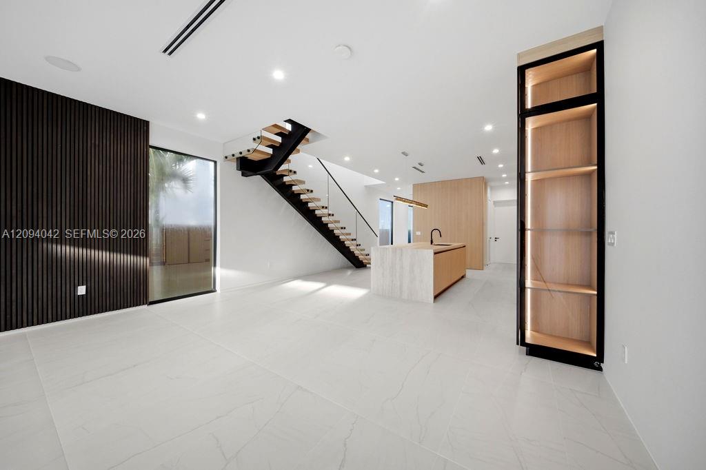 1332 NE 16th Terrace