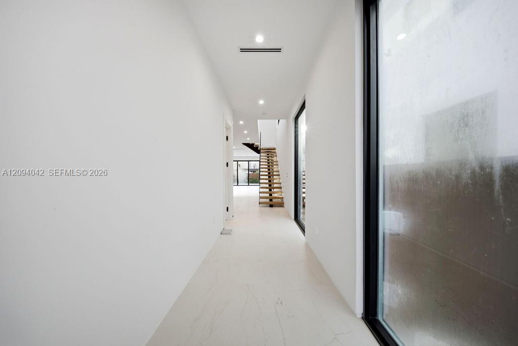 1332 NE 16th Terrace