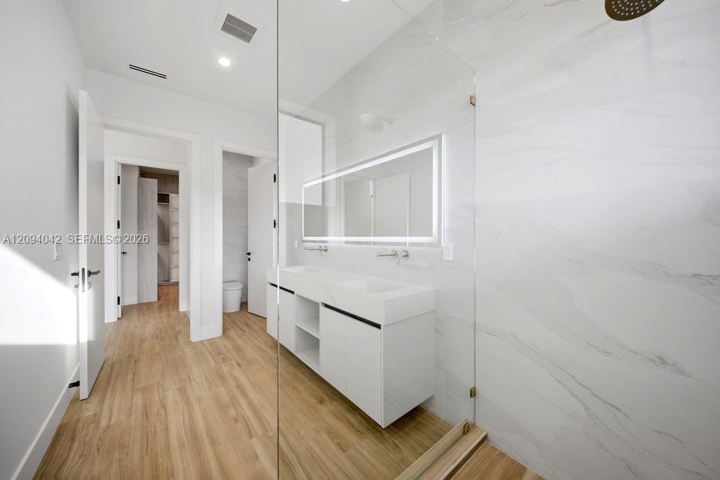 1332 NE 16th Terrace