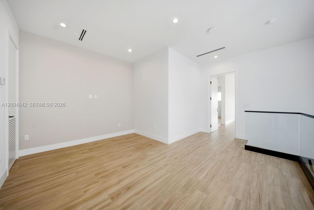 1332 NE 16th Terrace