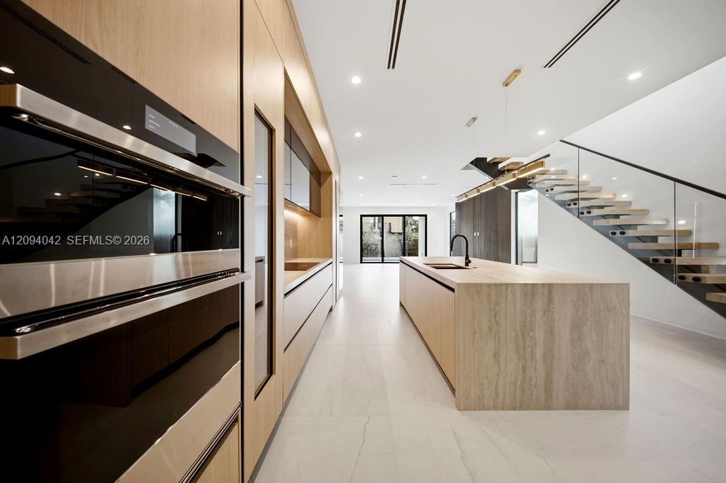 1332 NE 16th Terrace