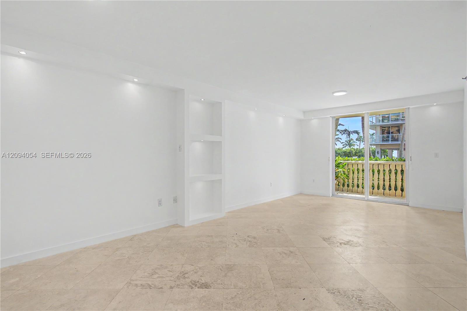 8888 Collins Avenue