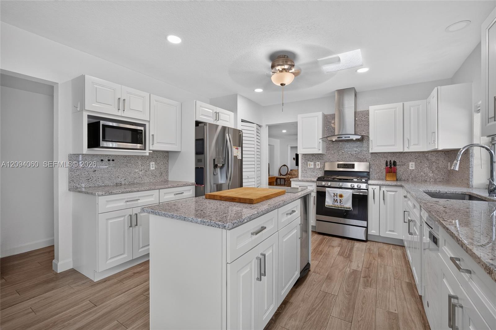 17435 SW 109th Court gallery image #4